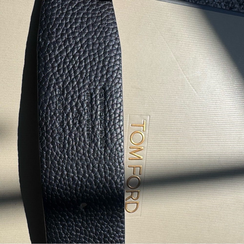 Tom Ford reversible T icon leather Brown/back Pebbled Belt with Gold - size 95 - Picture 4 of 5